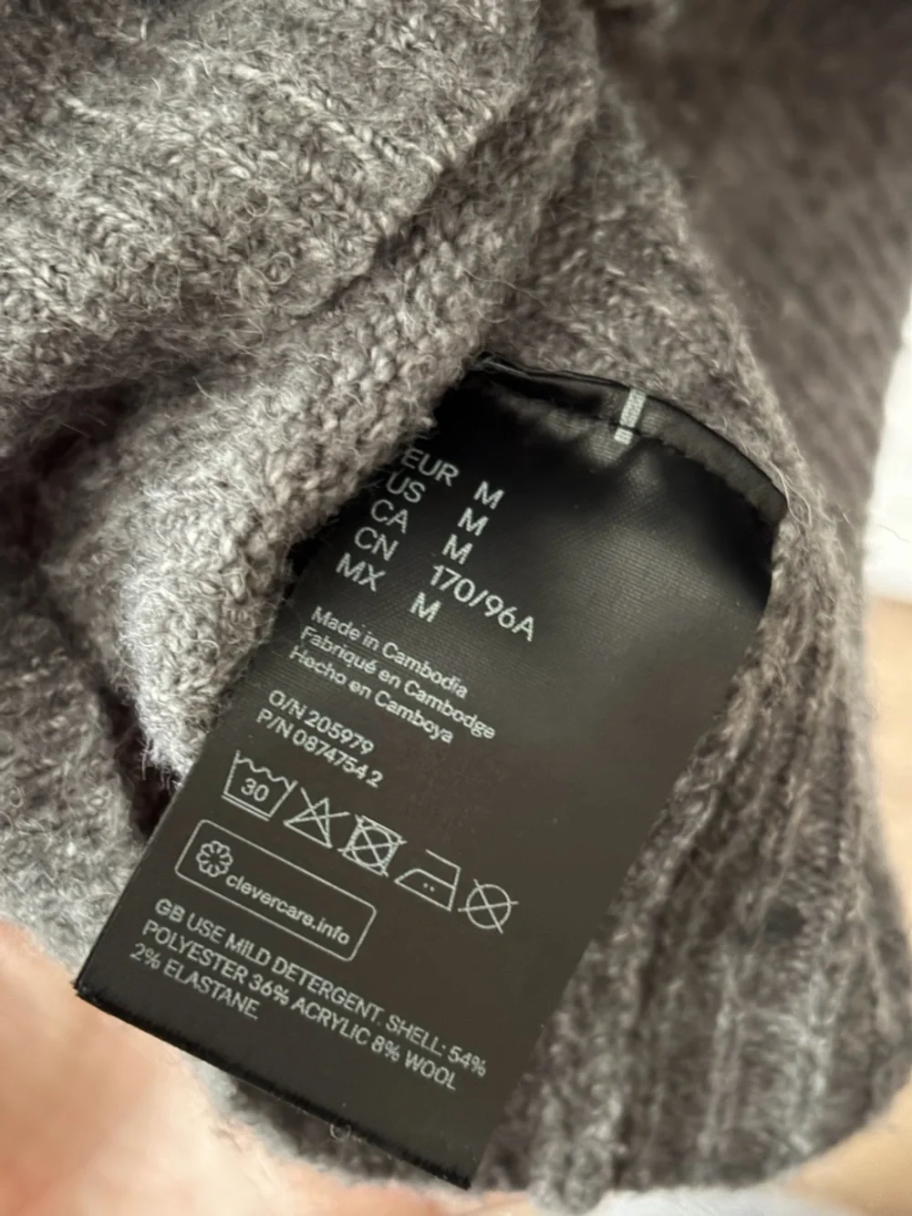 H&M Soft Gray Crewneck Sweater - Picture 3 of 3